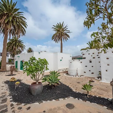 Villa La Crucita - Orzola Haría